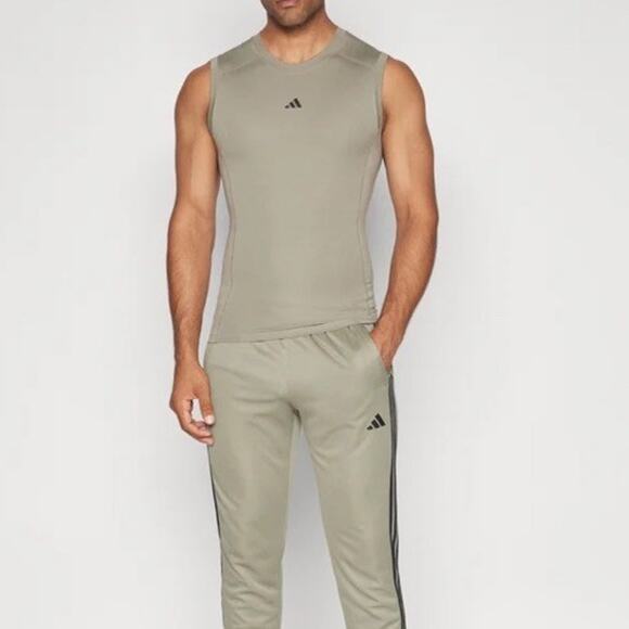 Adidas Techfit Tank Top Men XL Grey Compression Gym Shirt Sleeveless NWT - Picture 1 of 16
